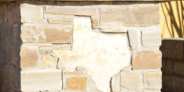 Close-up of an Austin limestone chop stone wall