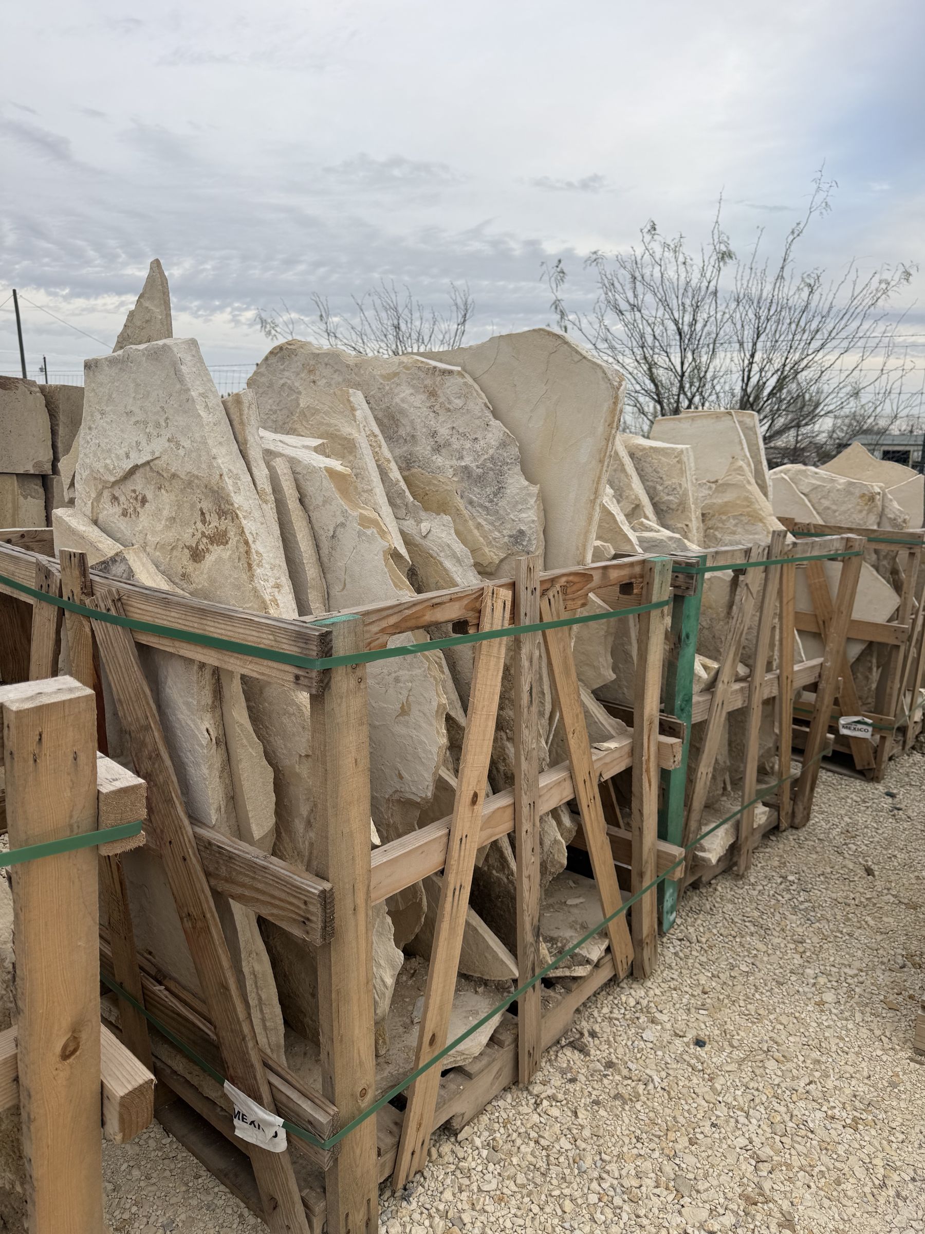 Oklahoma flagstone stand-up slabs in crates